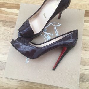 WOW! Christian Louboutin Deep Burgundy Pumps - perfect for you!